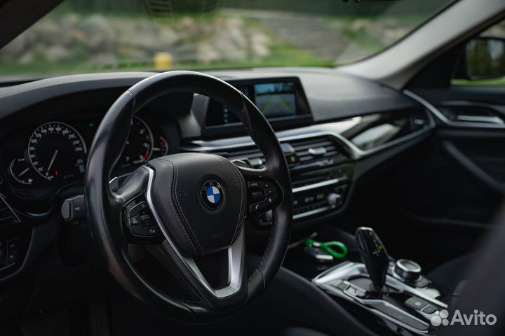 Аренда BMW 5. Прокат бмв 5 G31 с/без водителя