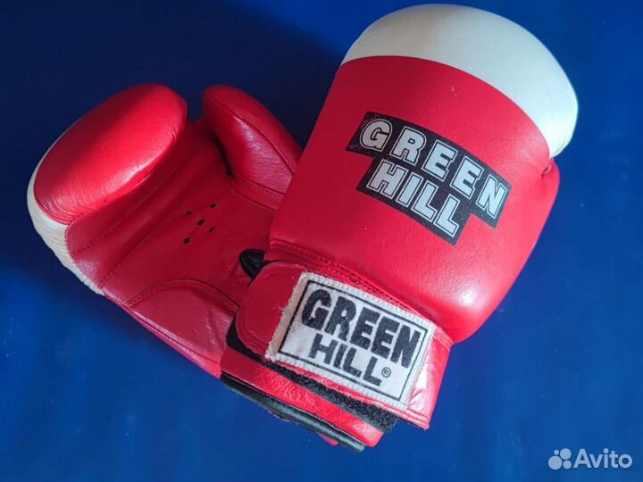 Боксерские перчатки