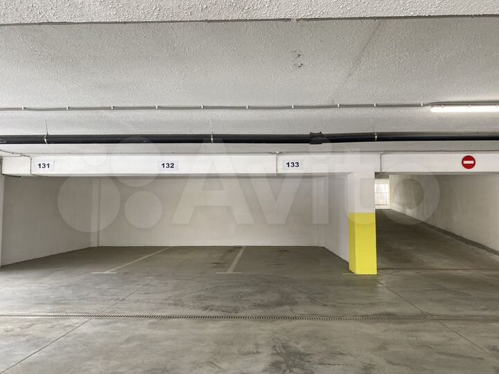 Машиноместо, 13 м²