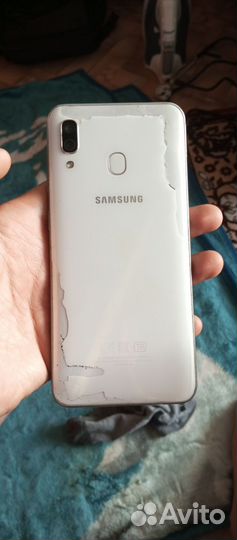 Samsung Galaxy A30, 4/64 ГБ