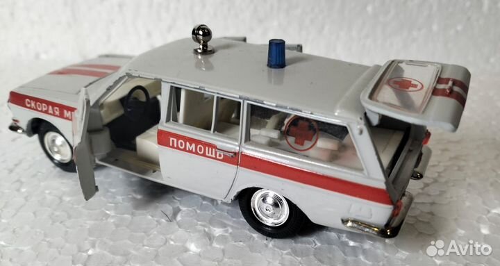 Модель СССР Волга 2402 Скорая помощь