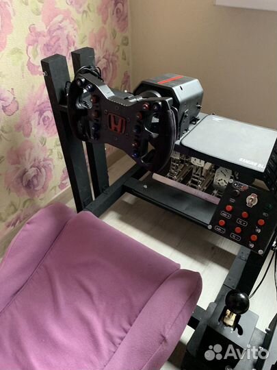 Кокпит для симрейсинга