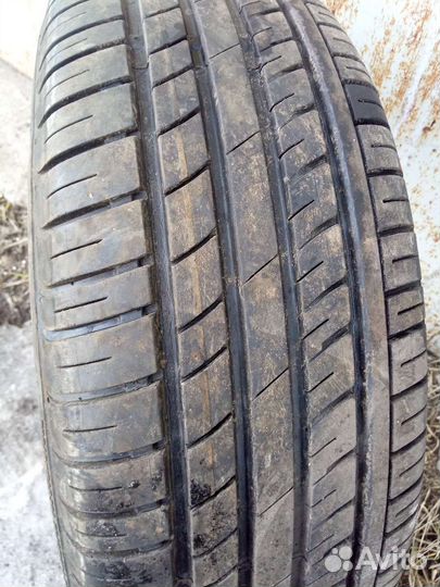 Starmaxx Novaro ST532 215/65 R16 98H