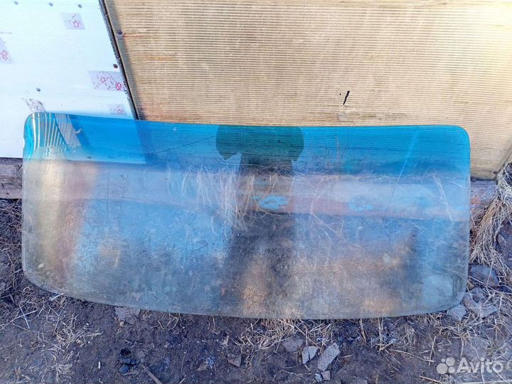 Лобовое стекло 2121, стекла на ваз 2106