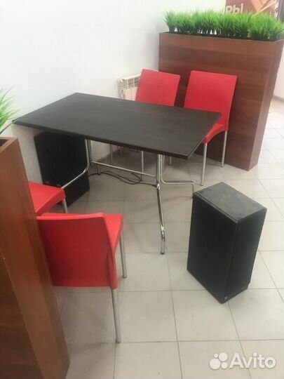 Столы для кафе и ресторанов