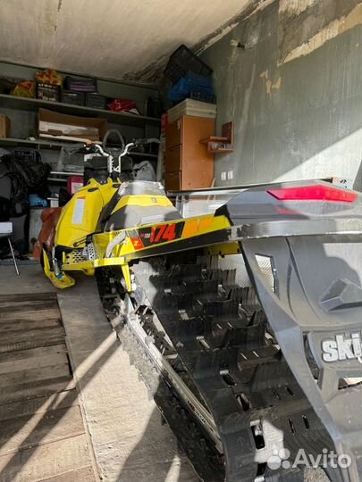 BRP BRP SKI-doo 800R e-tec 2015 г