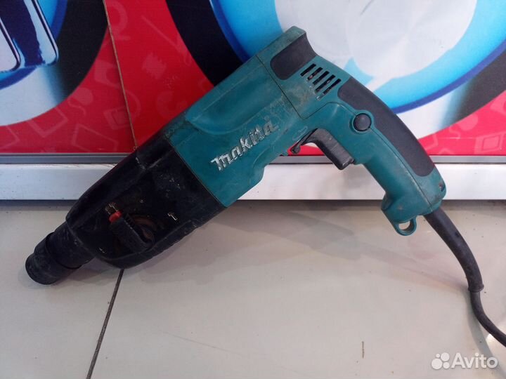 Перфоратор Makita HR2450