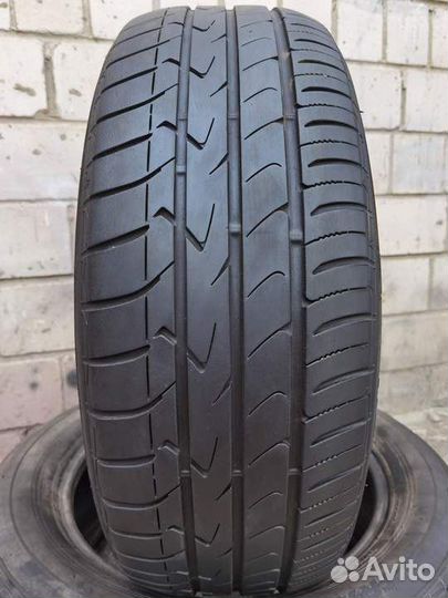Toyo Tranpath MPZ 215/60 R17 96H