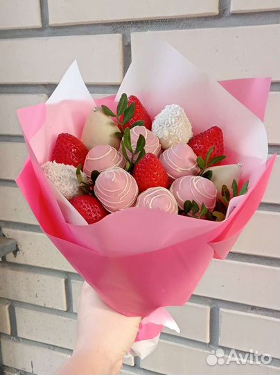 Съедобный букет, клубника в шоколаде