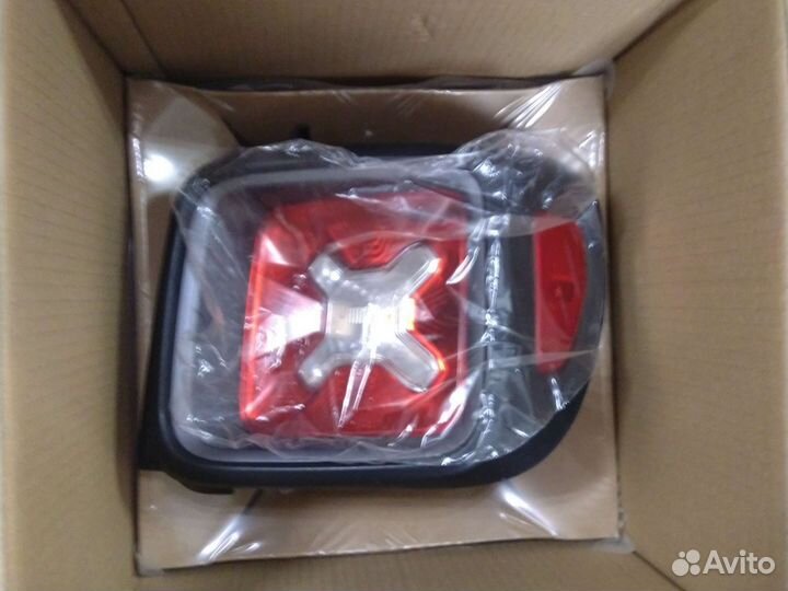 Jeep Renegade 2018-2021 фонарь задний правый новый