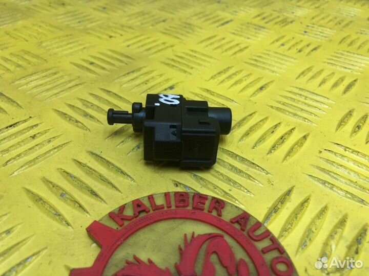 Датчик стоп сигнала Ford Mondeo 3 2.0 fmba dicr