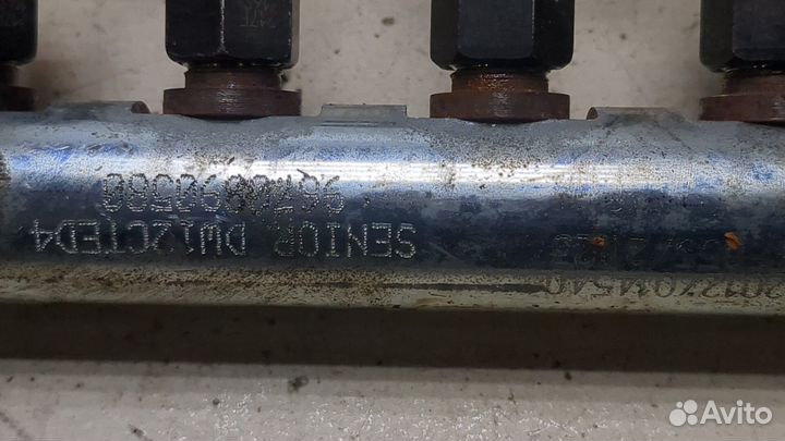 Рампа топливная Land Rover Freelander 2, 2012