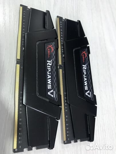 Оперативная память G.Skill ripjaws V F4-3200C16D-1