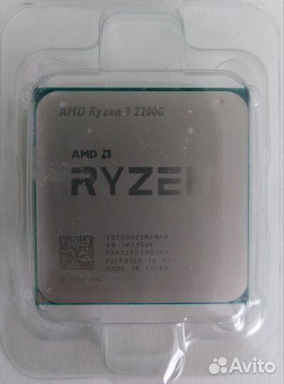 Процессор AMD Ryzen 3 2200G