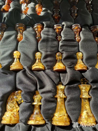 Шахматы из янтаря. Янтарные шахматы 