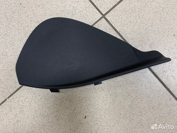 Накладка торпедо левая Bmw 5 touring N47N 2011