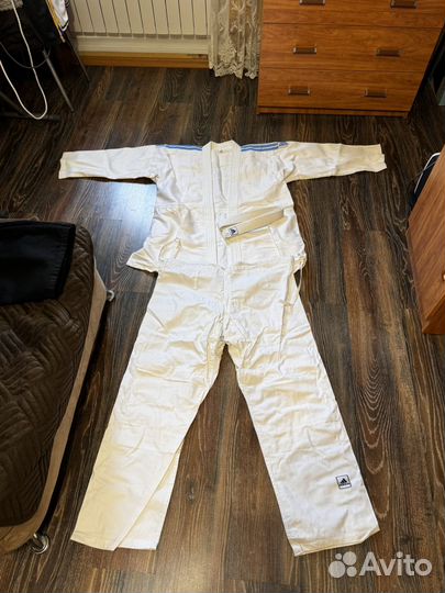 Кимоно перчатки и борцухи