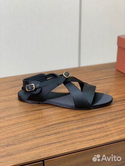 Сандалии женские loro piana