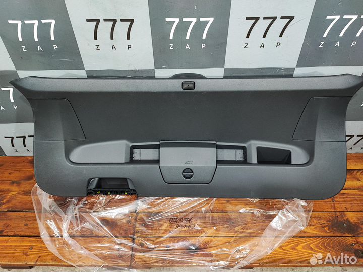 Обшивка крышки багажника Volkswagen Tiguan 2 16-22