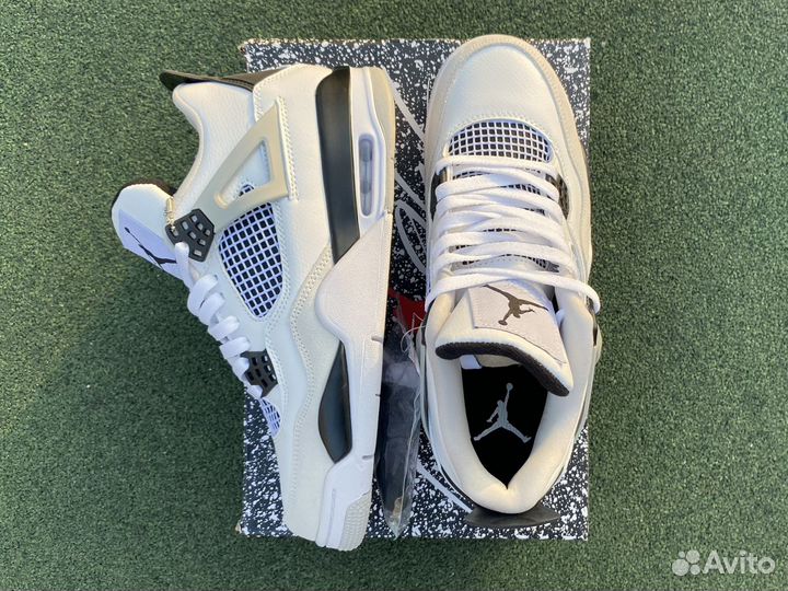 Кроссовки Nike air jordan 4