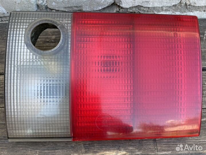 Фонарь крышки багажника ауди 80 б4