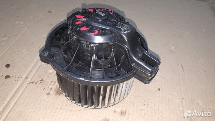 Мотор печки Hyundai Solaris RB G4FA 2015