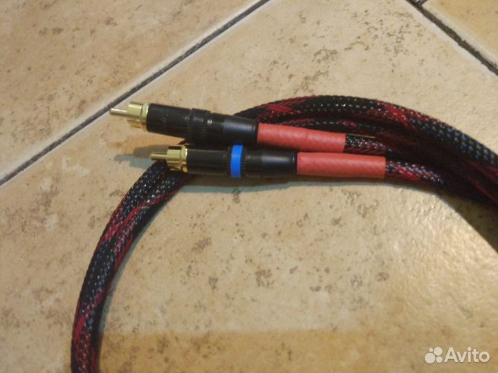 Межблочный кабель RCA-RCA Klotz 0.7м