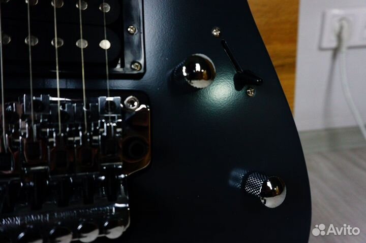 Электрогитара Floyd Rose