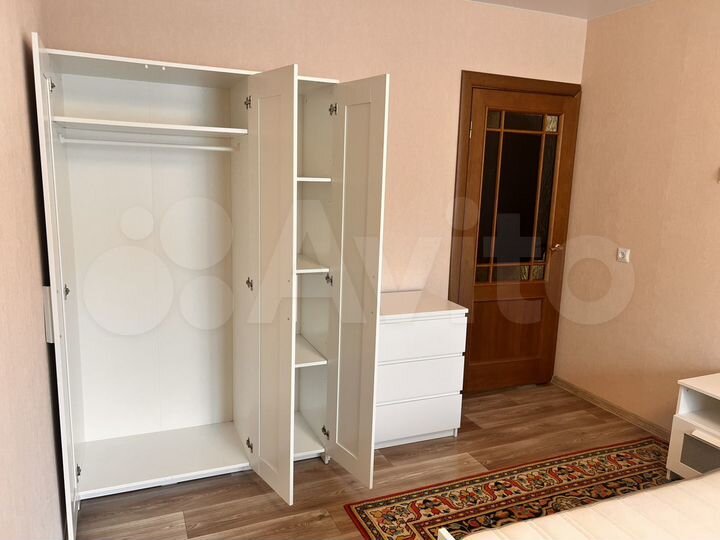 2-к. квартира, 70,2 м², 1/10 эт.