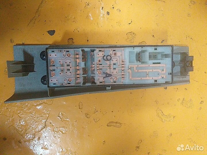 Блок кнопок стеклоподъемника Nissan teana J31