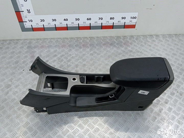Подлокотник для Ford Focus 2