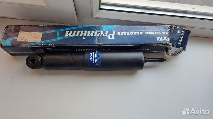 Задний амортизатор nissan terrano