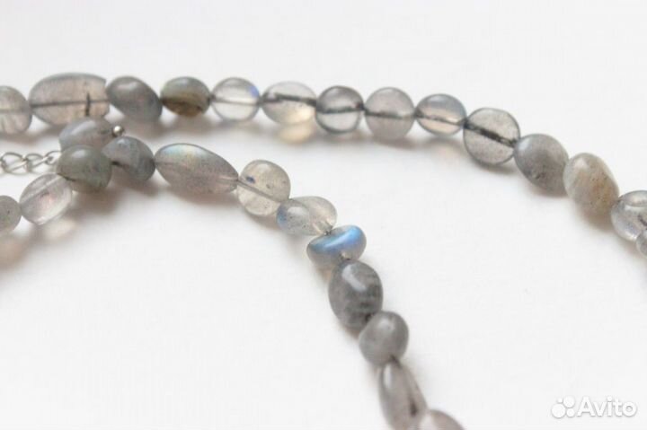 Минималистичный чокер из лабрадорита