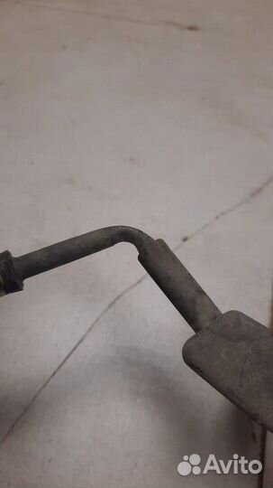 Рейка топливная (рампа) Nissan Almera