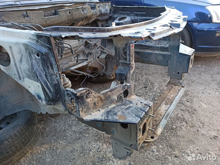 Верхняя рамка телевизор Land Rover Freelander 1