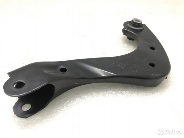 Рычаг поперечный верх задний правый Toyota Camry
