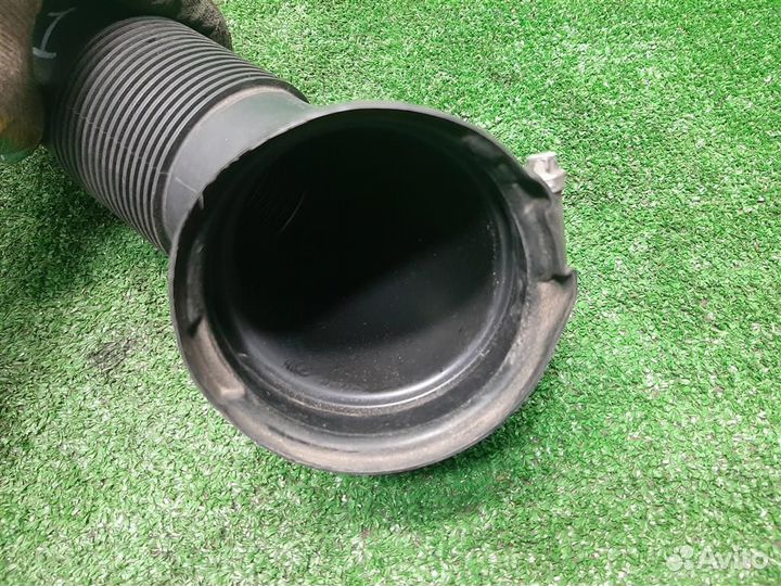 Патрубок воздушного фильтра Opel Zafira C 2014