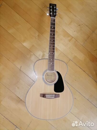Акустическая гитара