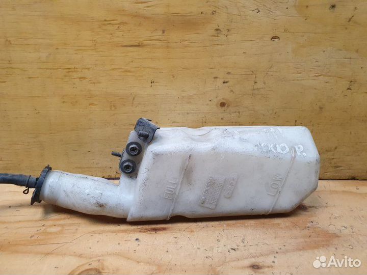 Бачок расширительный Toyota Corolla Spacio AE111