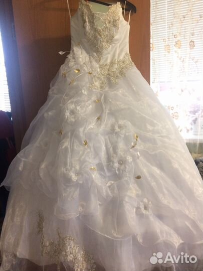 Свадебное платье