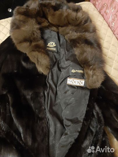 Шуба норковая с капюшоном из соболя