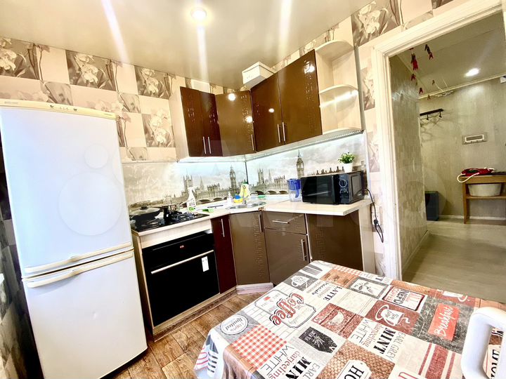 2-к. квартира, 52 м², 4/4 эт.