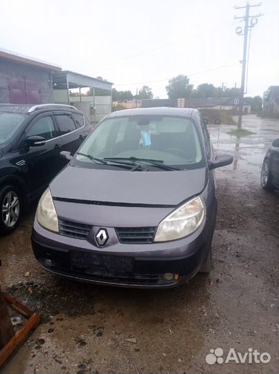 Передняя панель рено сценик 2