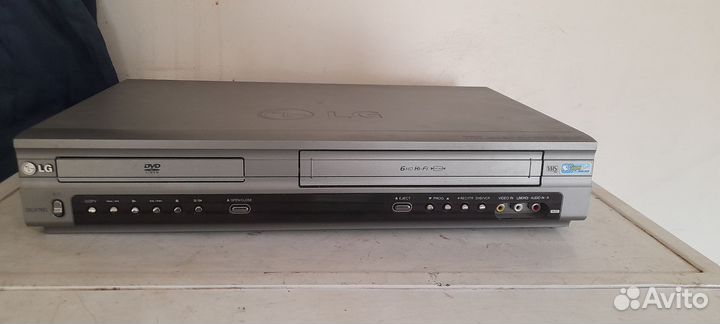 Видеомагнитофон