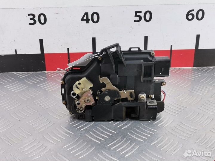 Замок двери передней левой для Audi A6 C5