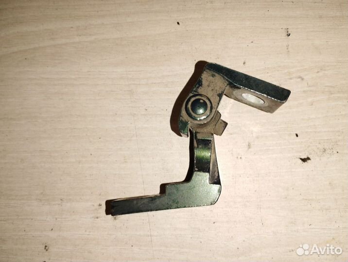 Петля двери VW Passat B5 AEB