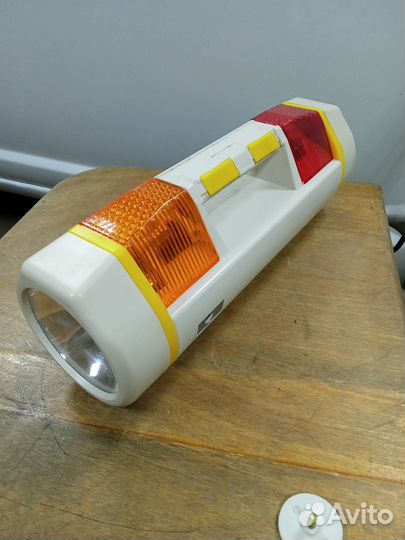 Автомобильный аварийный фонарь