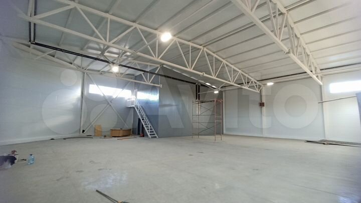 Склад, 700 м²