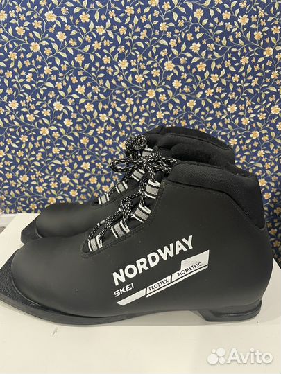 Лыжные ботинки nordway 41 новые