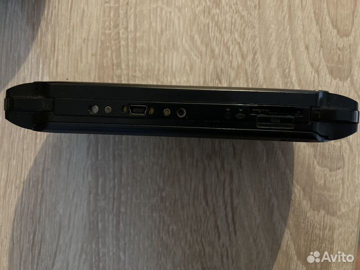 Psp е1008 с 3-мя дисками и зарядным кабелем